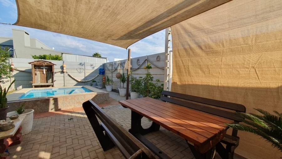 5 Bedroom Property for Sale in Britannia Bay Western Cape